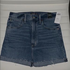 Abercrombie & Fitch Shorts Ultra High Rise